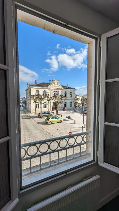 Hotel Restaurant Le Lion D'Or Gemozac Экстерьер фото